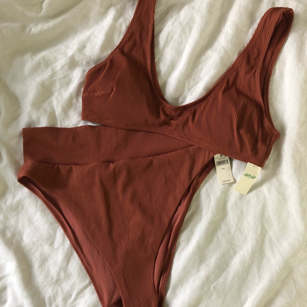 NWT Arie Bikini - ribbed burnt orange
